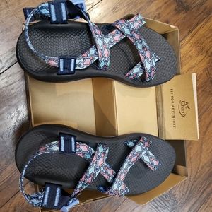 Size 9 Chacos